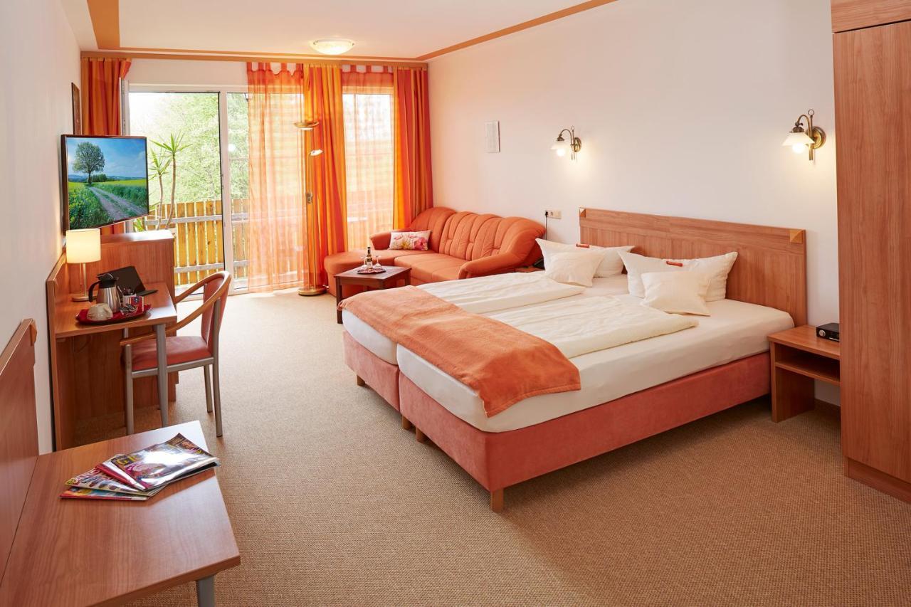 Land- Und Aktivhotel Altmuehlaue باد روداخ المظهر الخارجي الصورة