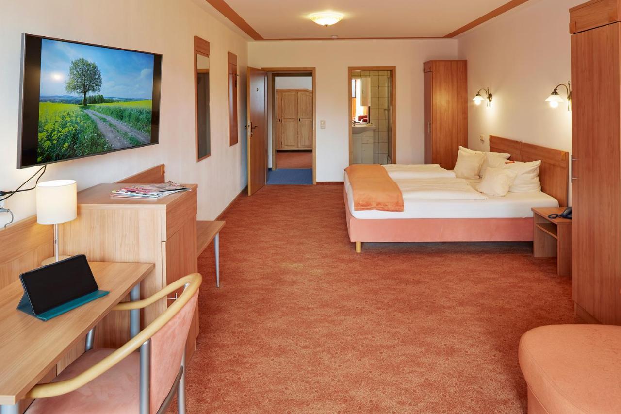 Land- Und Aktivhotel Altmuehlaue باد روداخ المظهر الخارجي الصورة