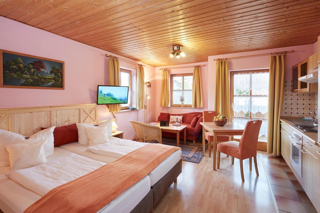 Land- Und Aktivhotel Altmuehlaue باد روداخ المظهر الخارجي الصورة